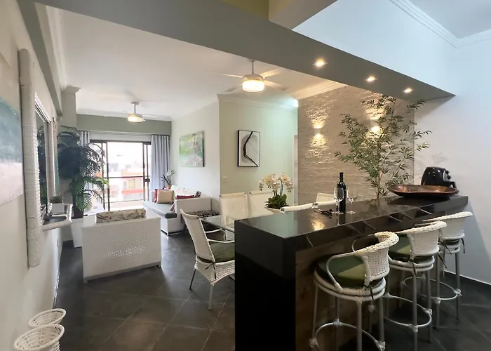Golden Apto 4 - Cond Beira Mar, 3 Dorm, 2 Suites, Ar-Cond, Wi-Fi, 2 Garagens, Piscina