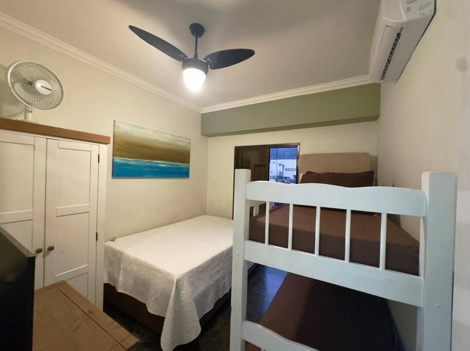 Apartamento Golden Apto 4 - Cond Beira Mar, 3 Dorm, 2 Suites, Ar-cond, Wi-fi, 2 Garagens, Piscina *