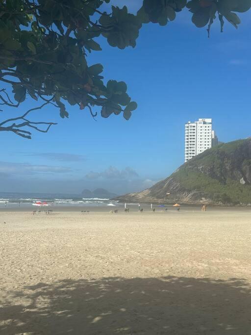 Apartamento Golden Apto 4 - Cond Beira Mar, 3 Dorm, 2 Suites, Ar-cond, Wi-fi, 2 Garagens, Piscina